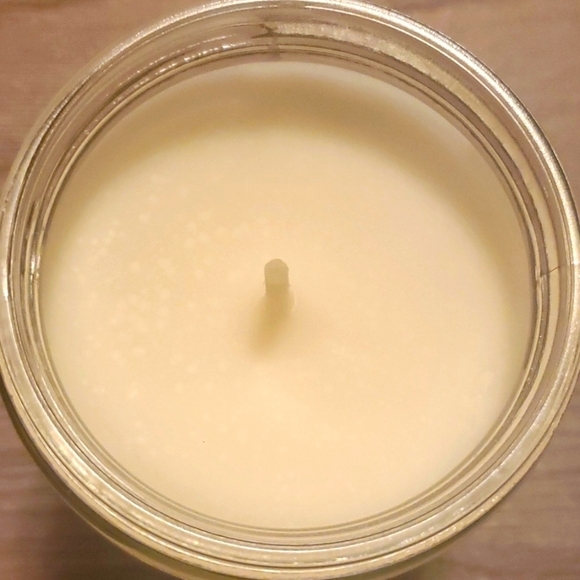 White Barn Candle Midnight Blue Citrus - Picture 3 of 3